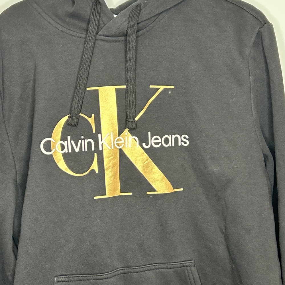Calvin Klein Black Pullover Hoodie Gold Chest Logo XL Classic Streetwear Style